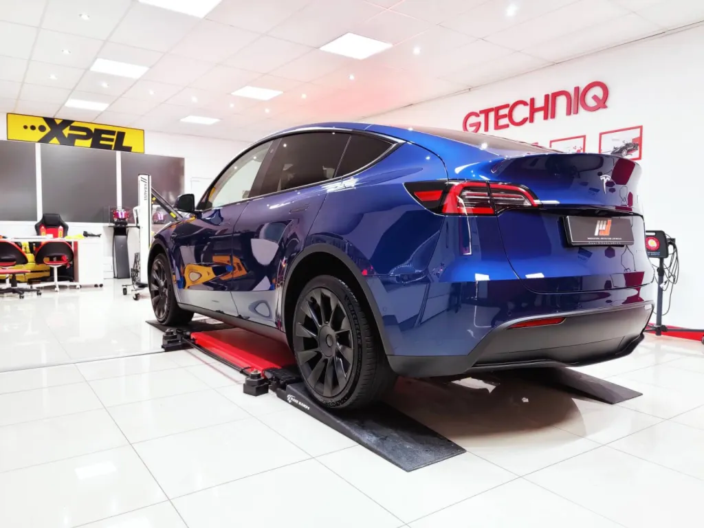 TESLA MODEL Y - PPF BLOC AVANT XPEL + TRAITEMENT CERAMIQUE GTECHNIQ A BRUXELLES