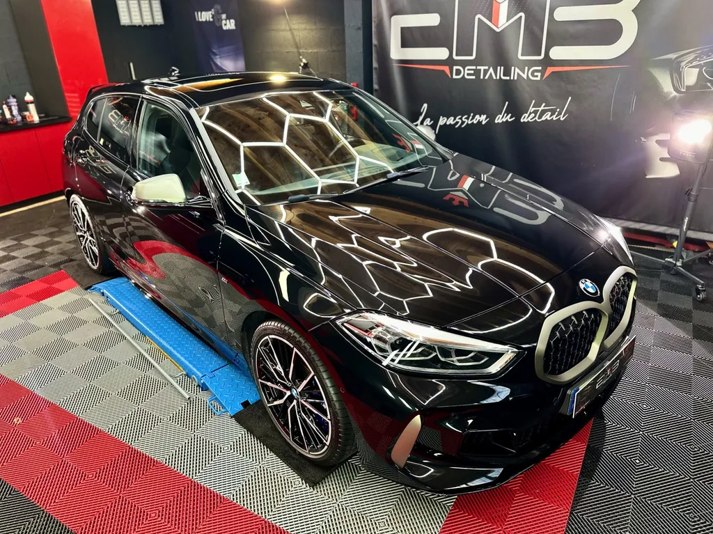 centre de DETAILING traitement céramique contre les micros rayures BMW 135 vaugneray 
