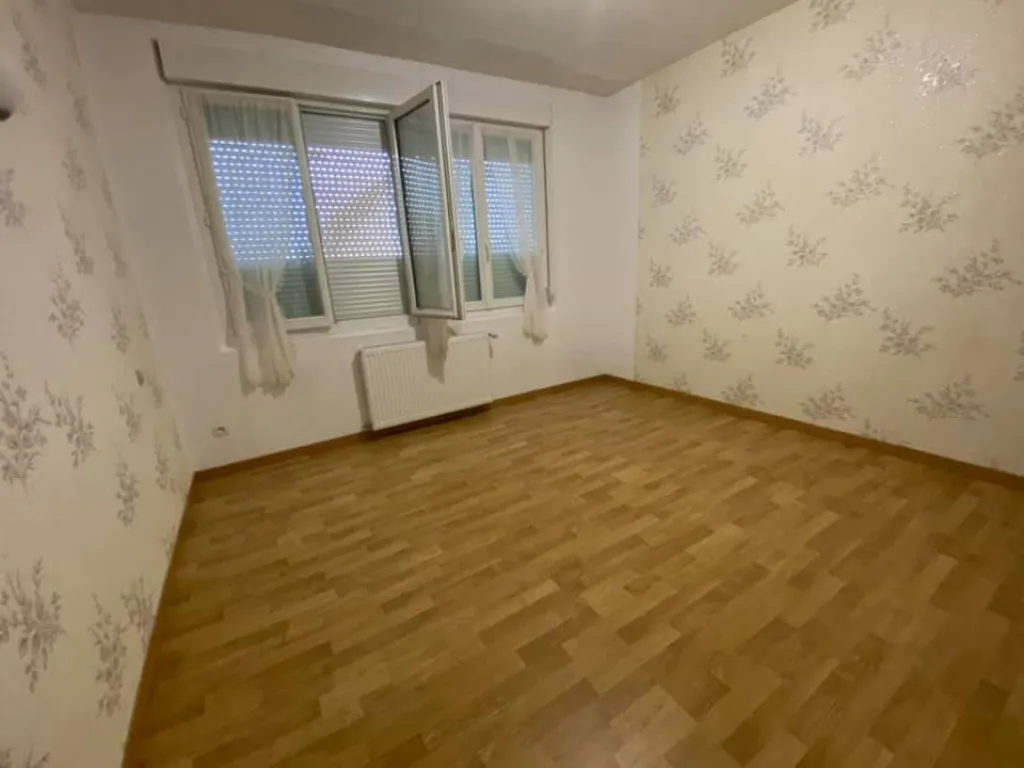 A acheter, beau pavillon plain pied sur sous-sol complet, 3 chambres, sur terrain clos de 550 m² TOURVILLE LA RIVERE 76410