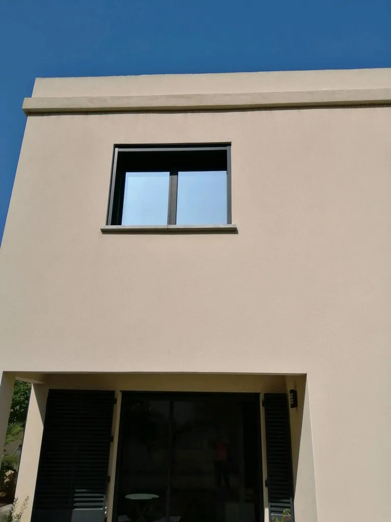 Protection contre la chaleur avec pose de films solaires à Aix-en-Provence