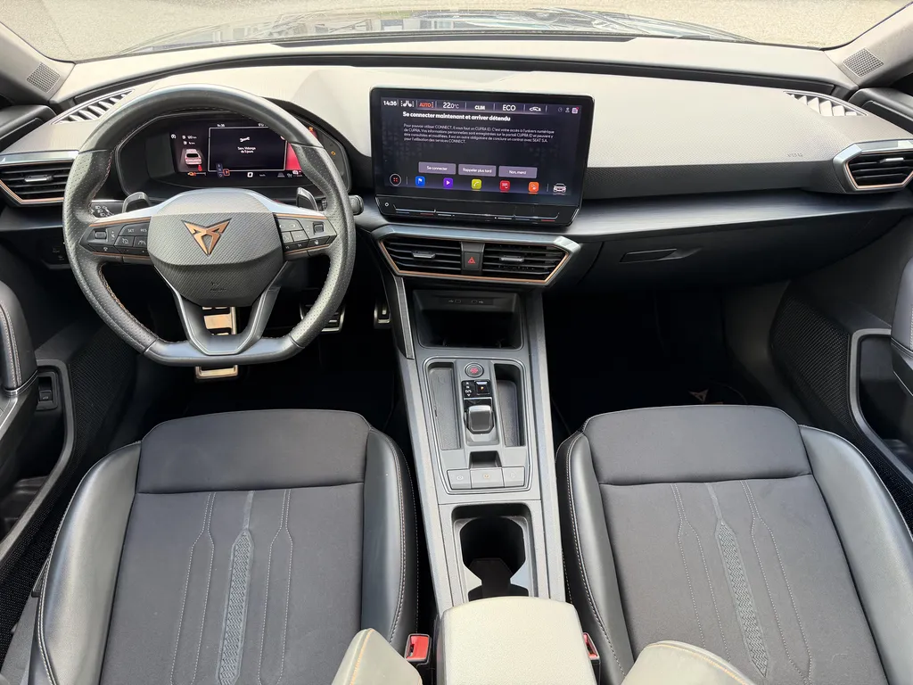 Cupra Leon Sportstourer hybride occasion à proximité du Havre : break sportif VZ 245 ch disponible chez Caudebec Automobiles