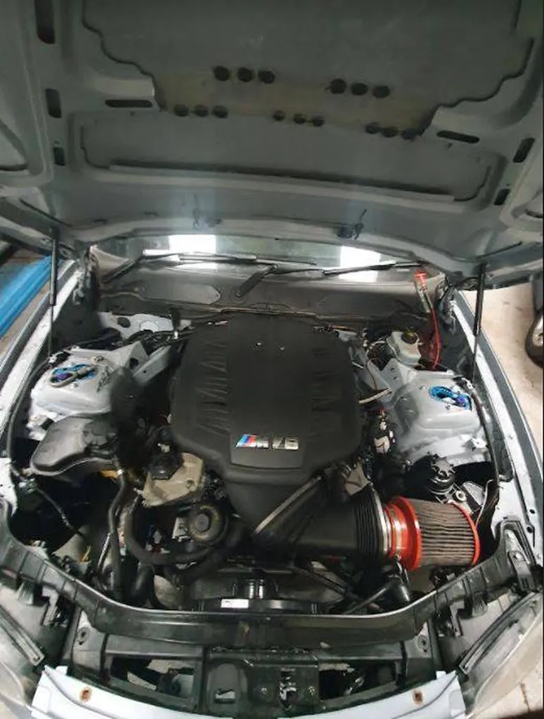 Préparation d'une BMW serie 1 e88 pour le drift dans votre garage spécialisé proche de Bordeaux
