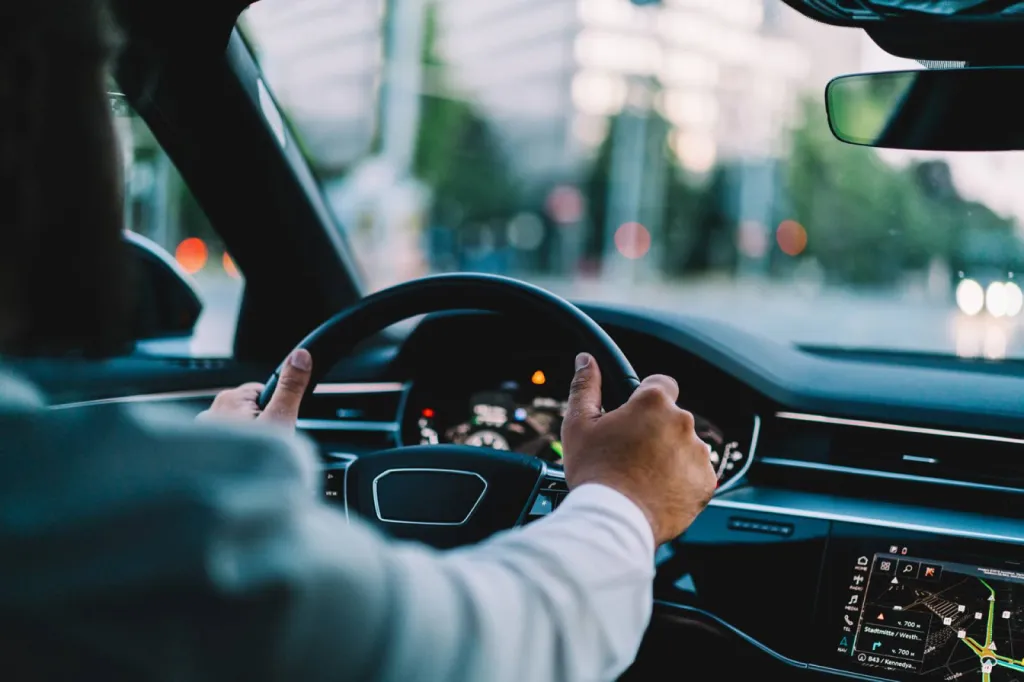 Planifier un déplacement professionnel avec chauffeur privé ponctuel à Aix-en-Provence