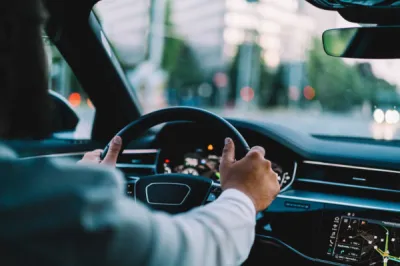 Planifier un déplacement professionnel avec chauffeur privé ponctuel à Aix-en-Provence