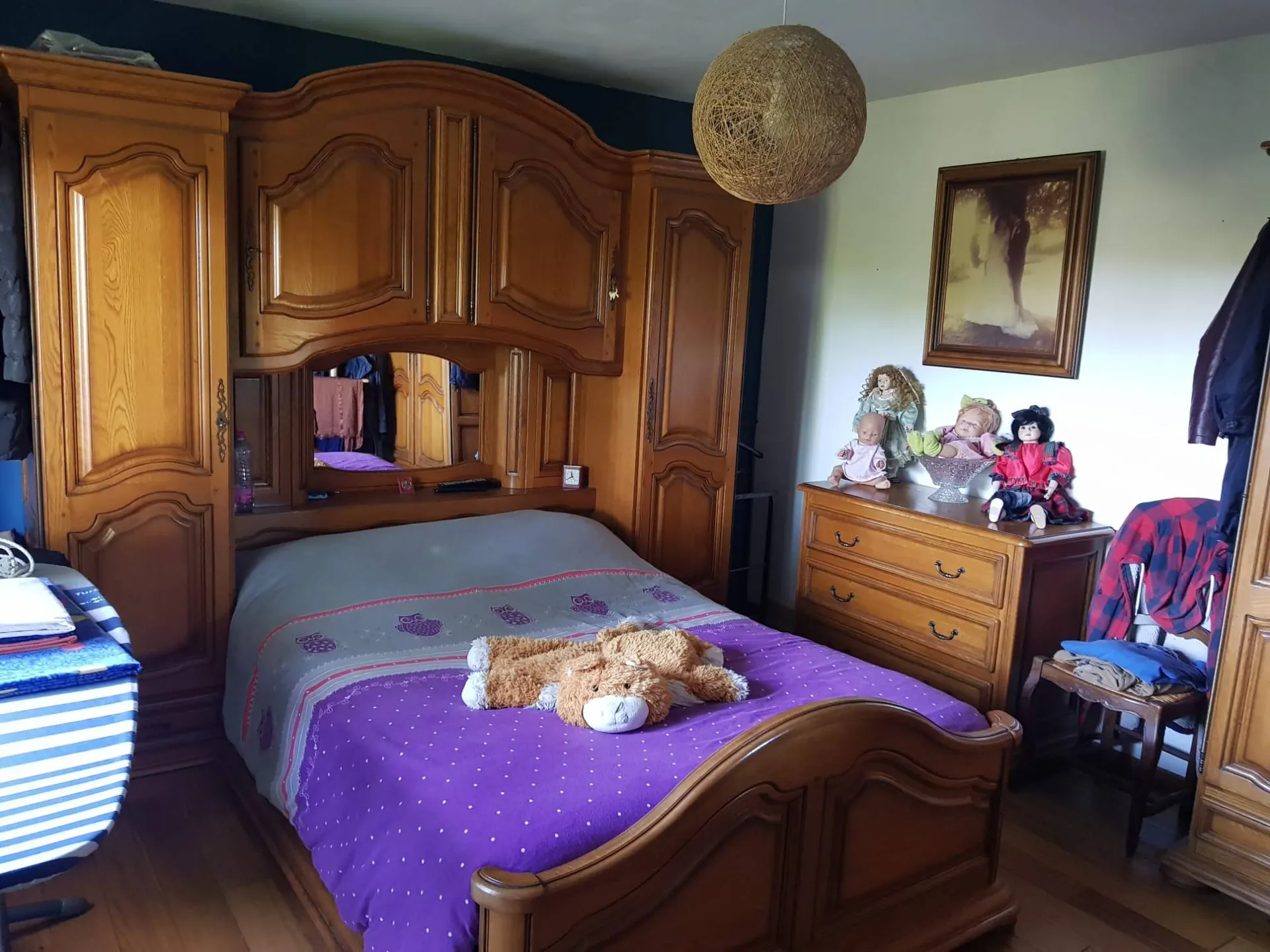 Ravissante fermette normande sur 1.5 ha de prés, entre Neufchâtel en Bray et Forges les eaux, calme absolu. Normandie