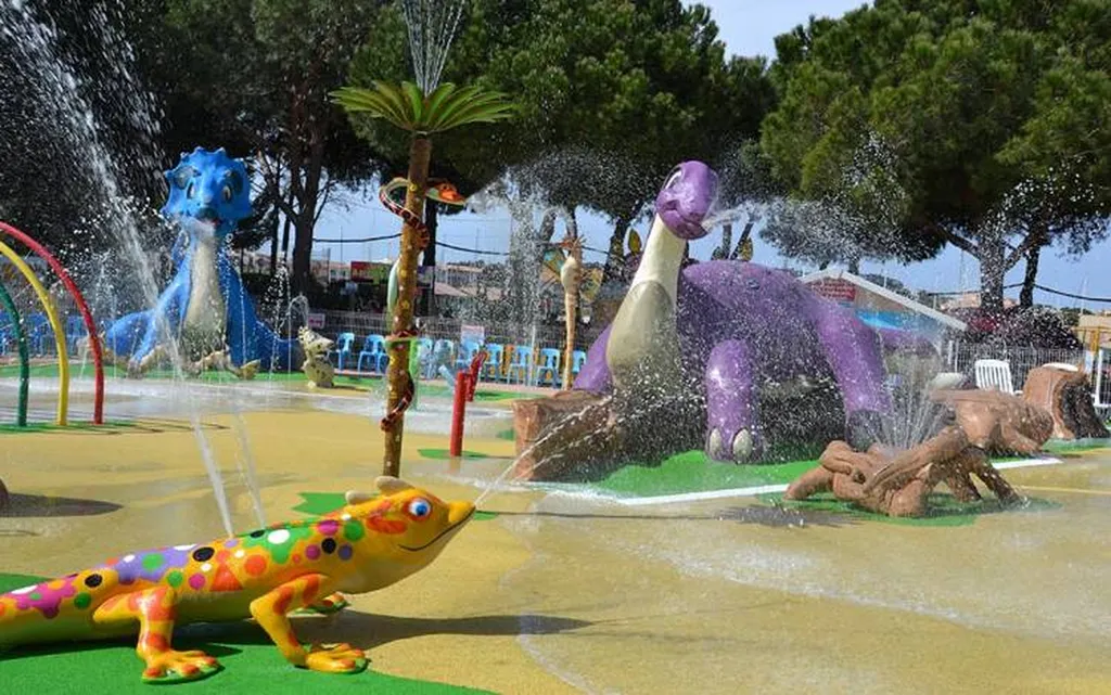 Dinoland au Cap d'Agde à seulement 9km de Vias Plage