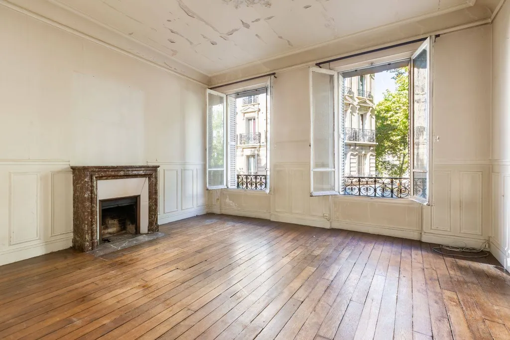 A Vendre 4 pièces Haussmannien  Avenue Daumesnil Paris 75012