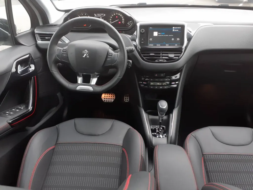 Peugeot 208 OCCASION PureTech 110ch S&S EAT6 GT Line TOIT PANORAMIQUE proche de Toulouse Occitanie