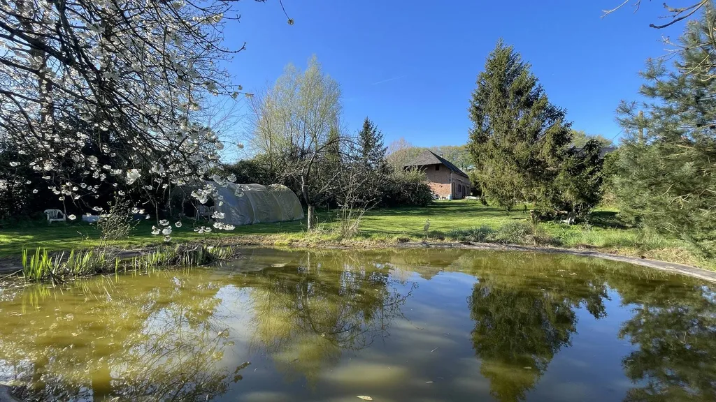 À vendre à Saint-Saire, en Normandie : Longère de 168 m² : Charmante maison ancienne avec beaucoup de cachet, à seulement quelques minutes de Neufchâtel-en-Bray.