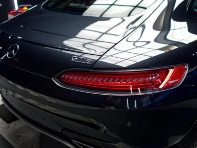 Film de protection XPEL appliqué sur Mercedes-AMG GTS pour un rendu haut de gamme à Lorient.
