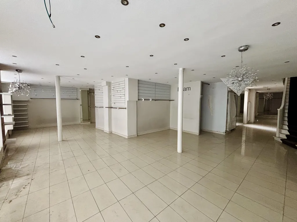 Location - Boutique 92 m², alesia, Avenue du Général Leclerc 75014 PARIS