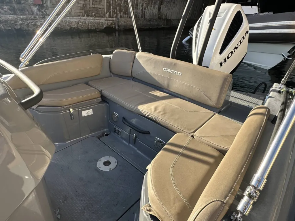 GRAND Golden Line G750 – Semi-rigide haut de gamme disponible en occasion à Six-Fours-les-Plages