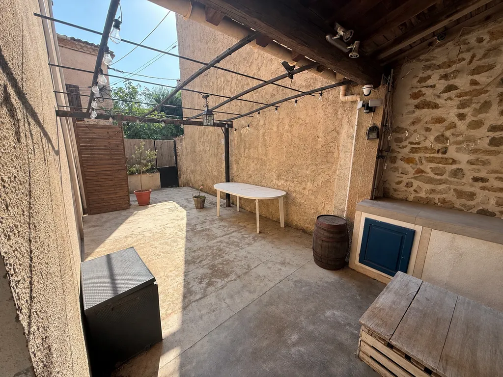 maison de village avec terrasse Ste Anastasie sur Issole