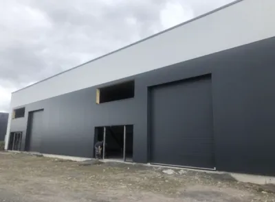 FORMIGNY - Locaux d'activités de 636 m² divisibles