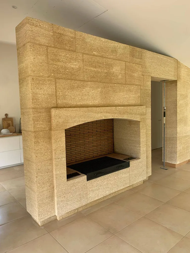 Cheminée en pierre Castillon du Gard à Sausset les pins