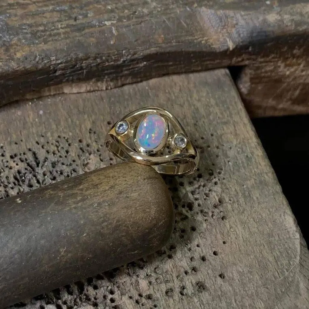 Bague opale et diamants
