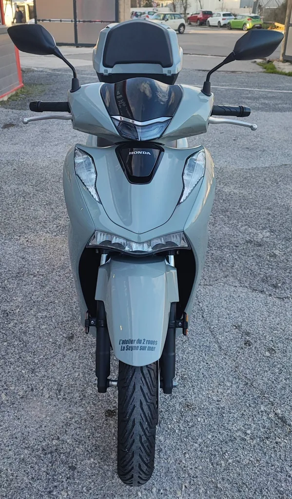 HONDA SH125 I TOP BOX DU 02/2024 AVEC 6750KM.