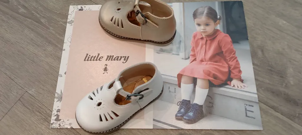 chaussure bébé à boucle près de Blanquefort