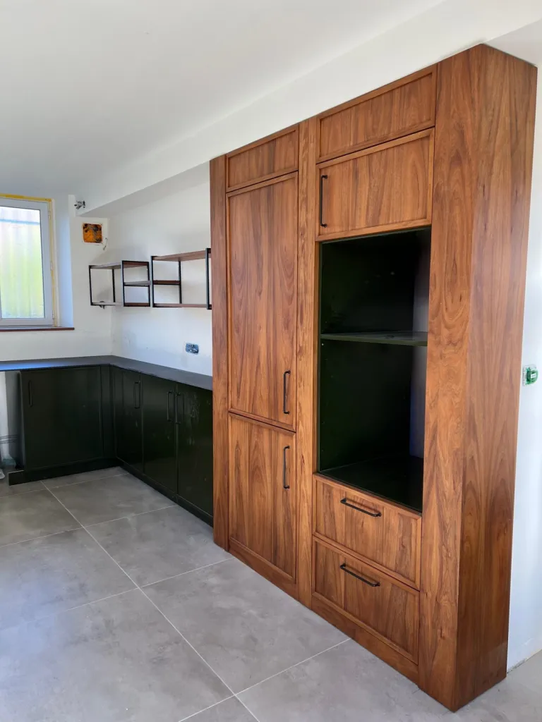  Fabrication d’une cuisine dans les Pyrénées