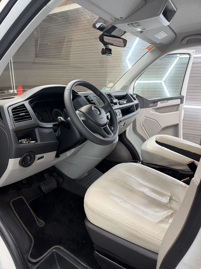 Volkswagen Westfalia DSG7 150ch/ 2 EME MAINS / WEBASTO / PANNEAU SOLAIRE / DOUCHE / CHAUFFE EAU