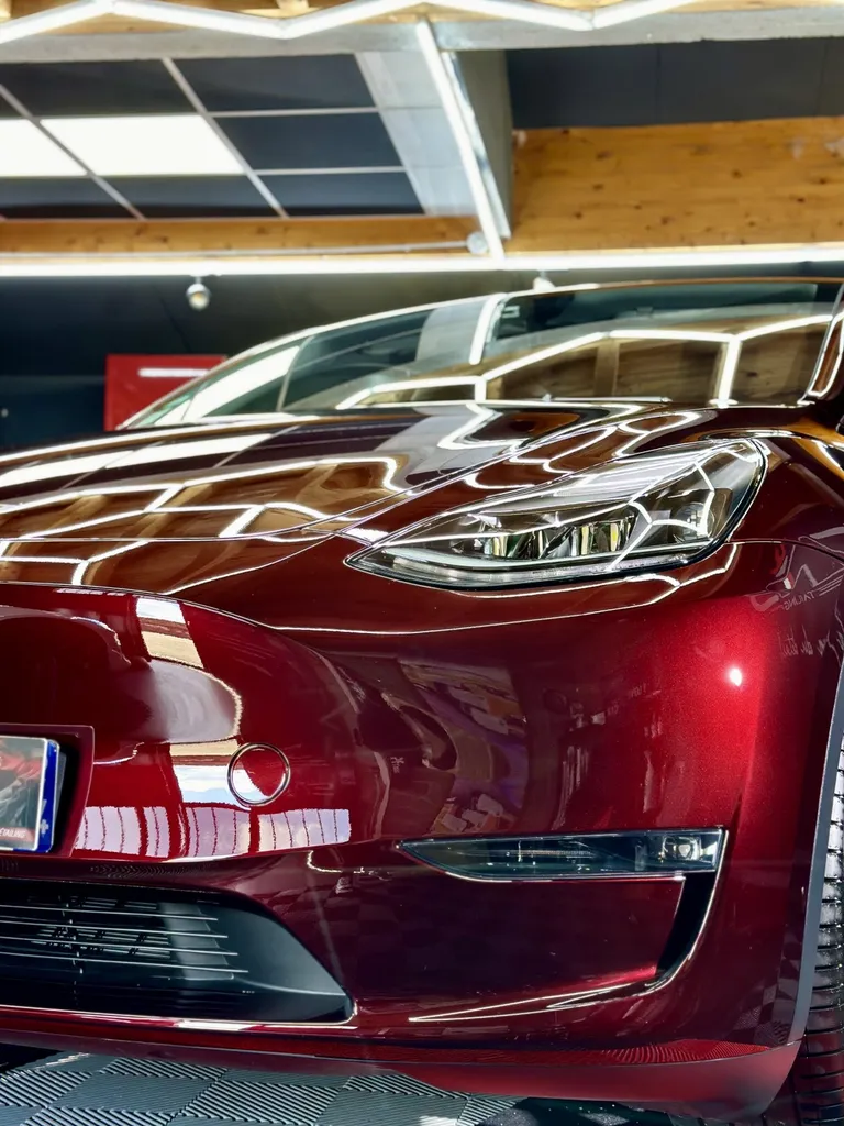 detailing auto Lyon traitement céramique protection PPF face avant contre les rayures Tesla model Y Lyon 