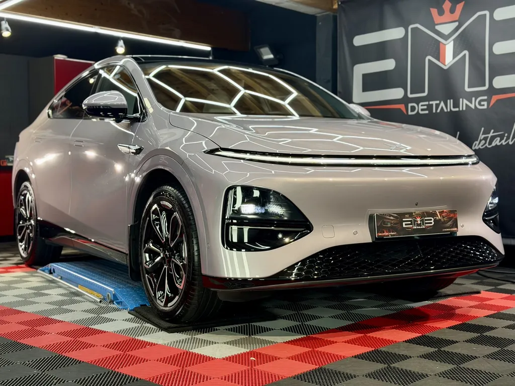 Où faire un traitement céramique sur un XPENG G6 près de Lyon ?