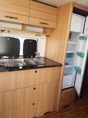 VENDUE BELLE CARAVANE LMC STYLE 460D en 1700 Kgs PTAC, 4 COUCHAGES