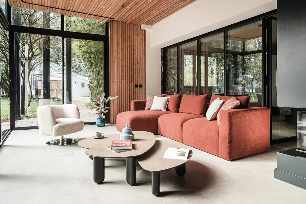 canapé 6 places avec méridienne rouge à Nice