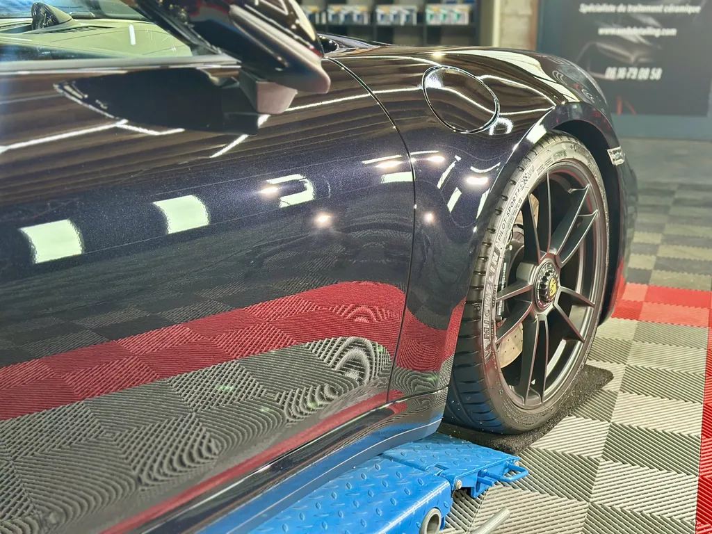 protection carrosserie polissage traitement céramique DETAILING Vaugneray socialiste Porsche 992 GTS Cabriolet