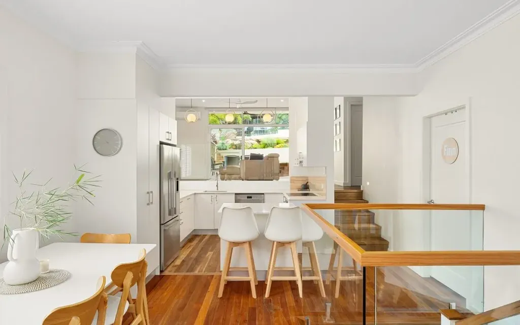 Transformez votre maison avec un sol vitré : la nouvelle tendance en matière de design d’intérieur