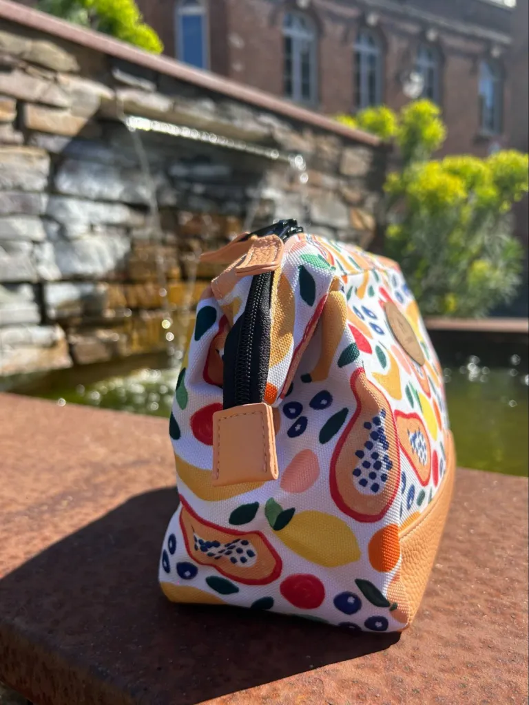 Trousse de toilette Cabaia,  modèle Lake Como disponible chez Evasion Eu 