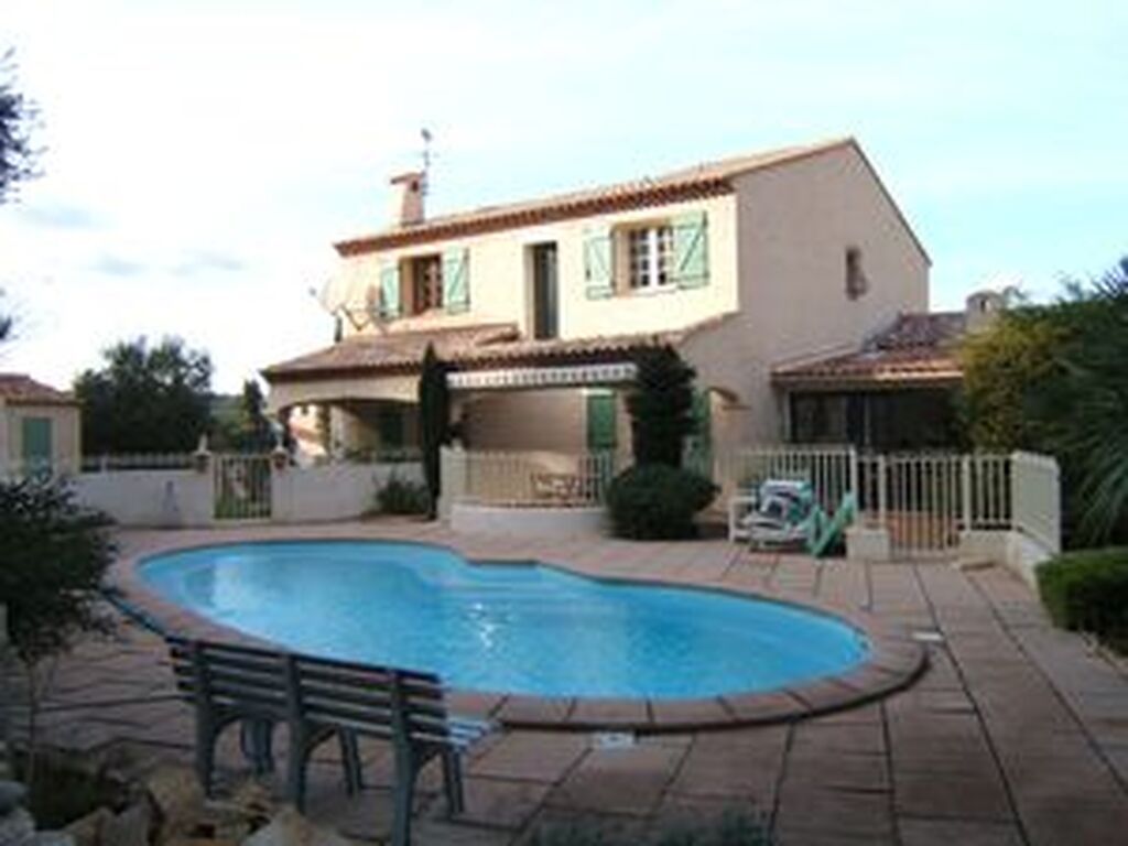 Vente villa Roquefort La Bédoule proche centre avec piscine