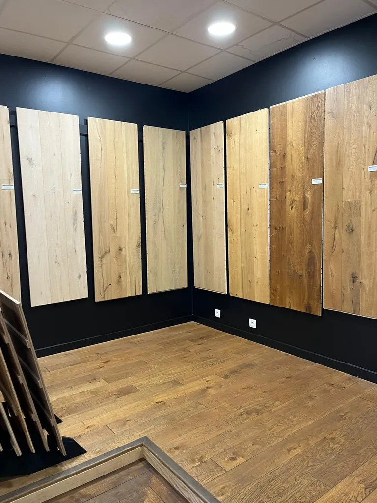 Nettoyage de magasin à Bordeaux par SMART CLEAN - entretien professionnel des sols de boutique