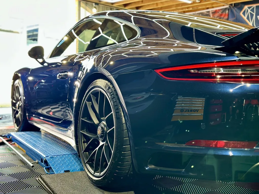 Traitement céramique lyon protection carrosserie dans l’ouest lyonnais spécialiste Porsche 