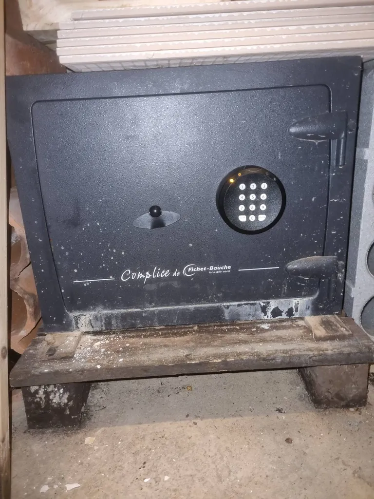 dépannage d'un coffre fort bloqué à Bully-les-Mines suite à probléme sur serrure electronique