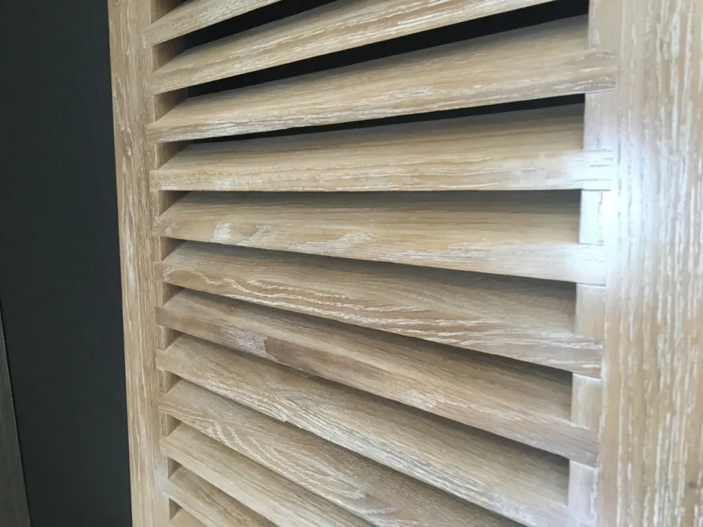 persiennes en chêne sur mesure a arcachon