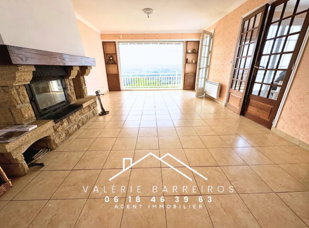 A saisir maison de 131 m² habitables édifiée sur 1800 m² de terrain sur la commune de FRENEUSE 76410