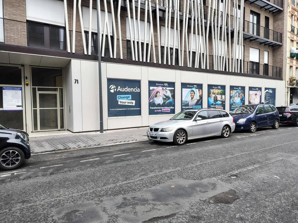 Vitrophanie extérieure pour valoriser façade à Paris