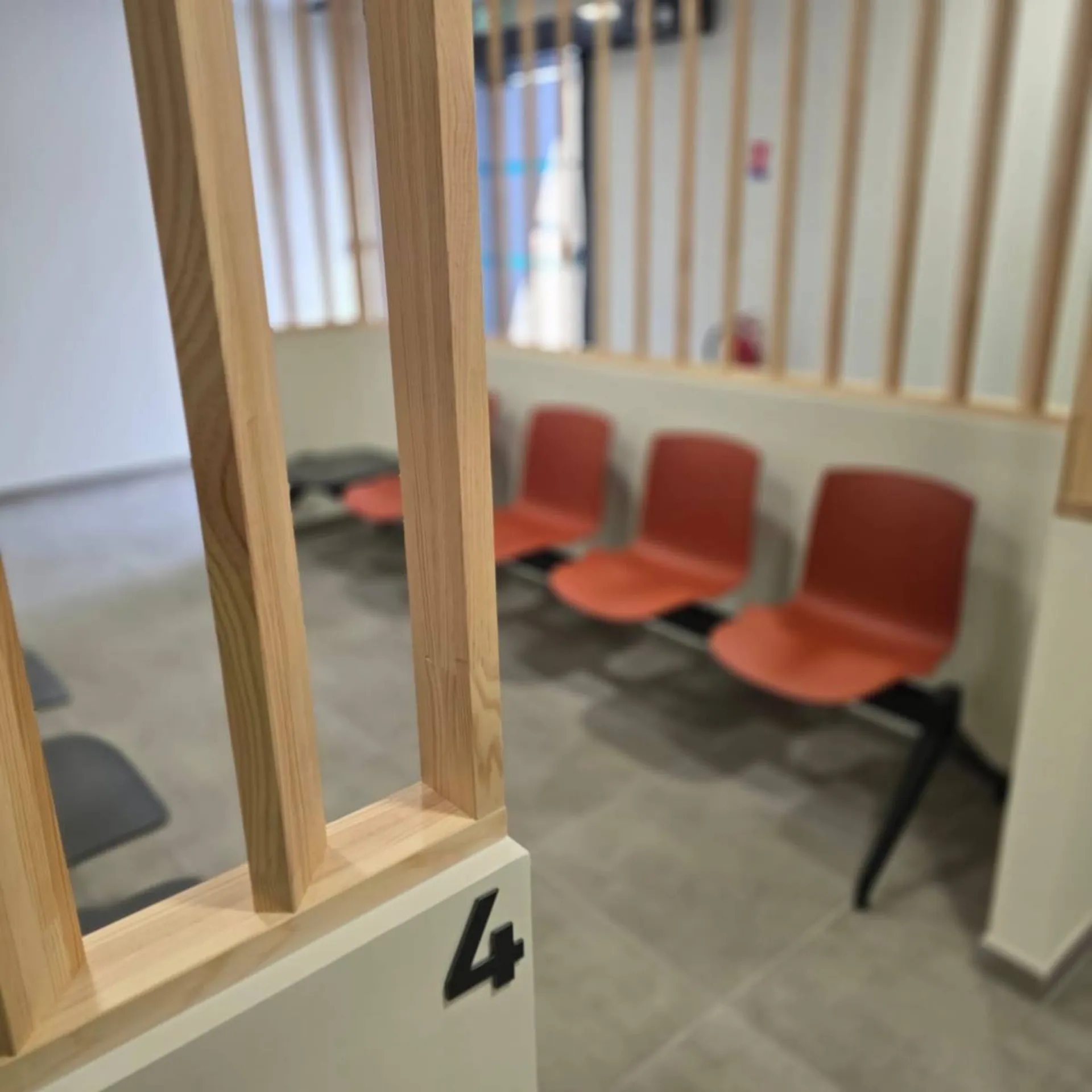 Sièges sur poutre-salle d'attente-3 places-Les Vans