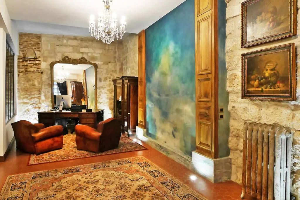 Loft de charme avec loggia au cœur de la vieille ville d'Avignon   