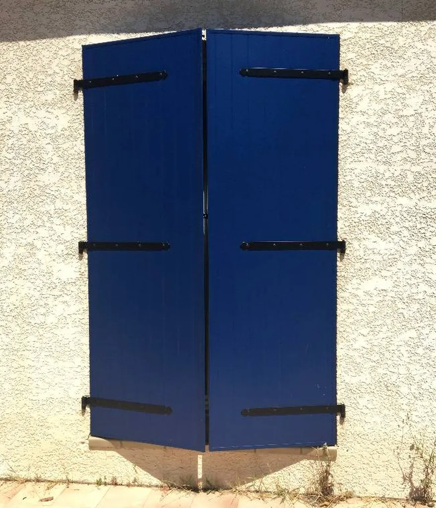Pose de volets battants dans l'Hérault à Montpellier