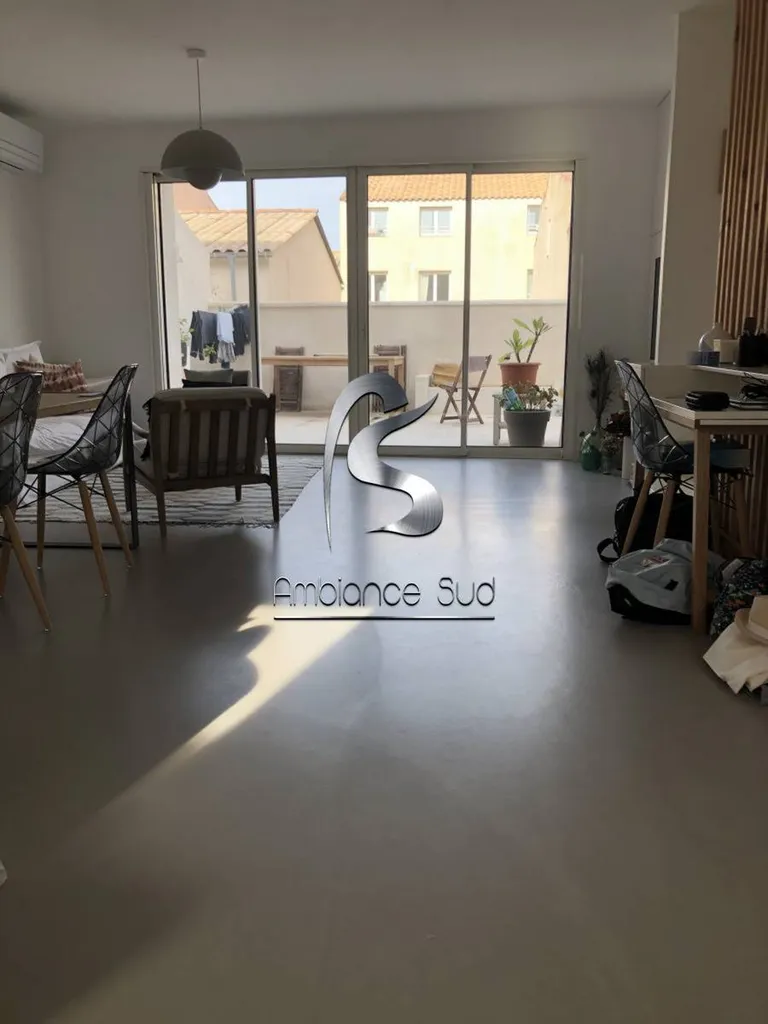 Trouver un artisan spécialiste du béton ciré à Bormes les Mimosas et alentours Var 83