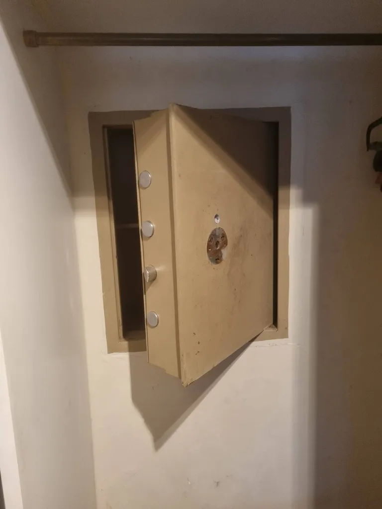 Dépannage d'un coffre fort bloqué sur Haumont par serrurier expert