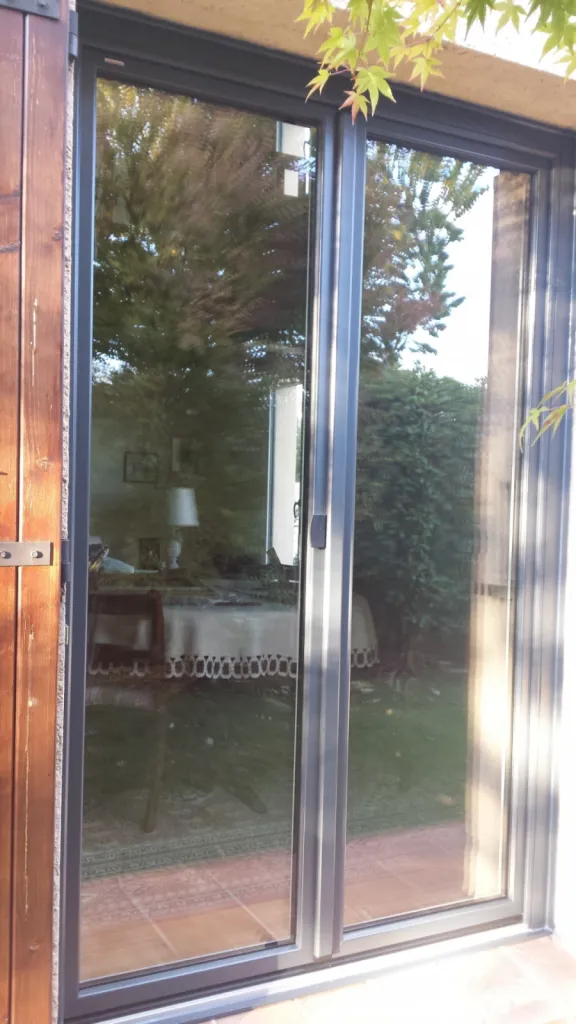 Vente et pose de porte fenêtre de rénovation à Aix en Provence