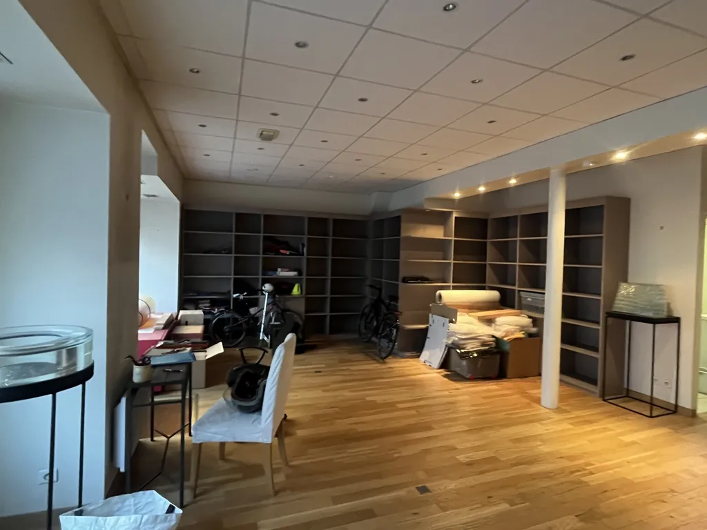 Location - Boutique 50 m², Centre ville, Avenue de Versailles 75016 PARIS