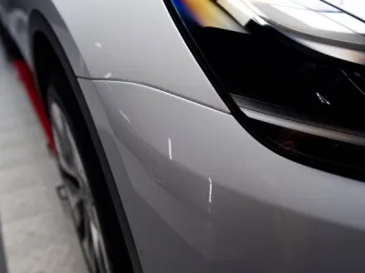 Véhicule électrique tesla model Y Film de protection carrosserie transparent Xpel Ultimate Plus protégé en Bretagne dans le Morbihan à Saint-Avé près de Vannes