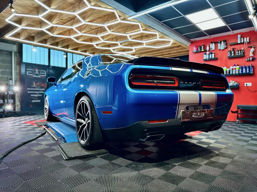 Traitement céramique , detailing Dodge Challenger spécialiste sur Vaugneray 