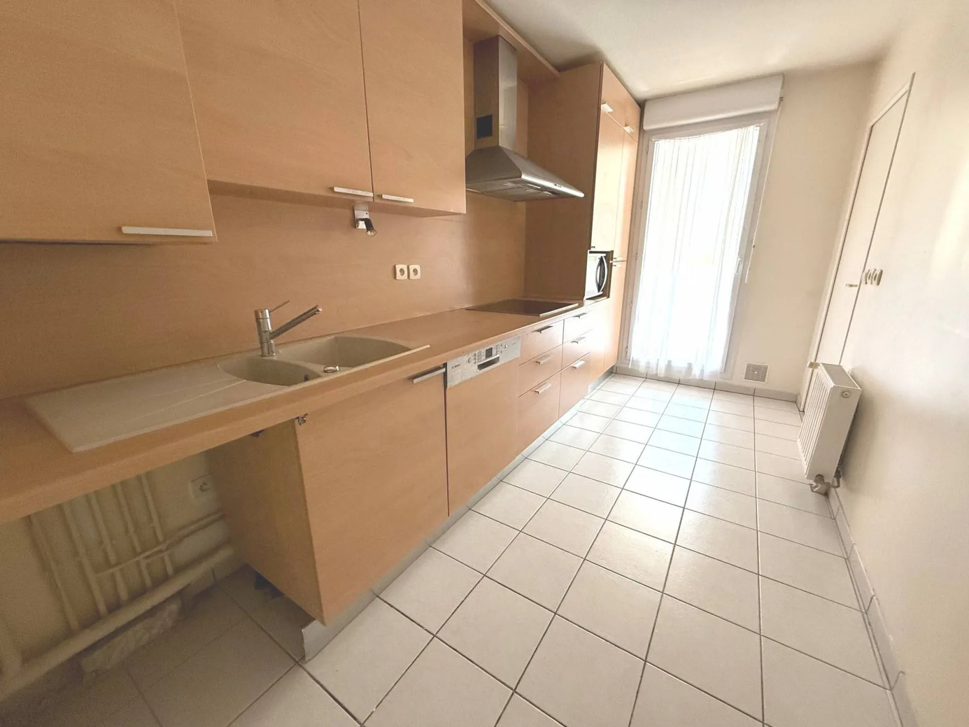 En vente Type 3 + garage à ROQUEFORT LA BEDOULE