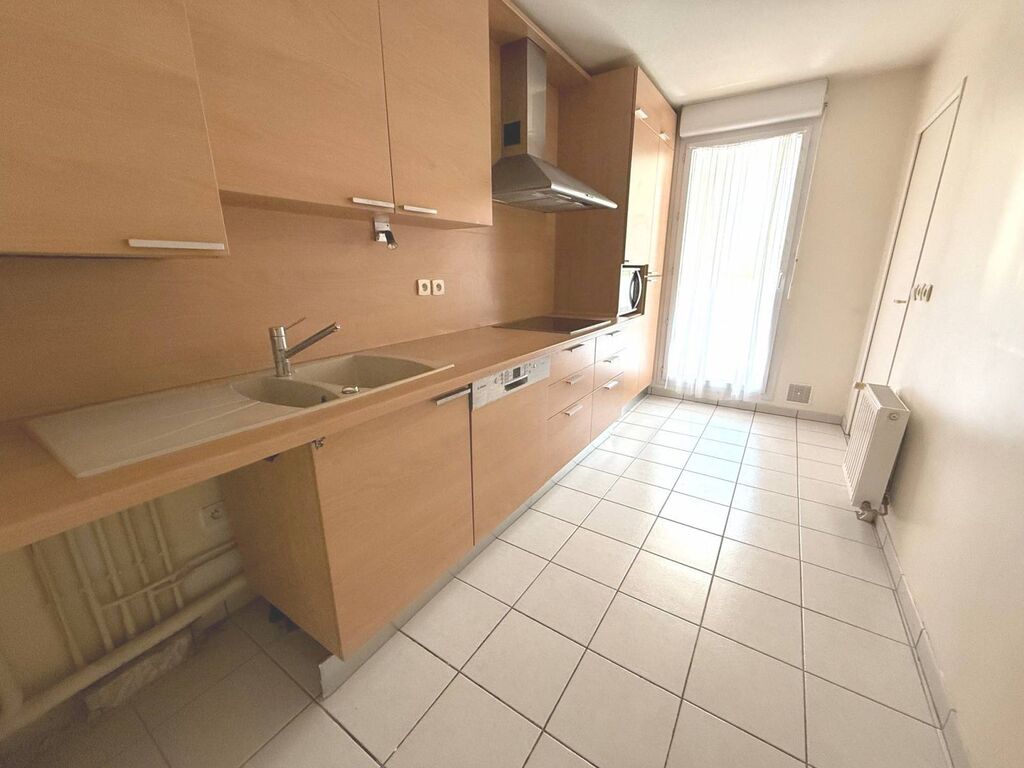 En vente Type 3 + garage à ROQUEFORT LA BEDOULE