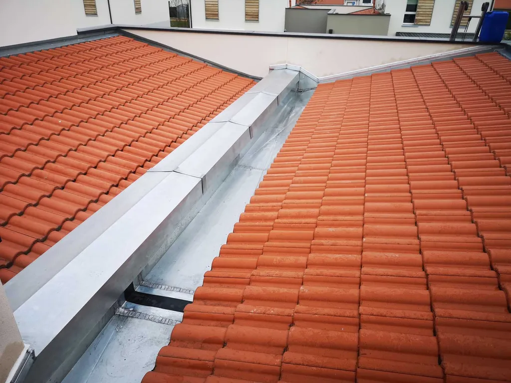Rénovation toiture avec zinguerie